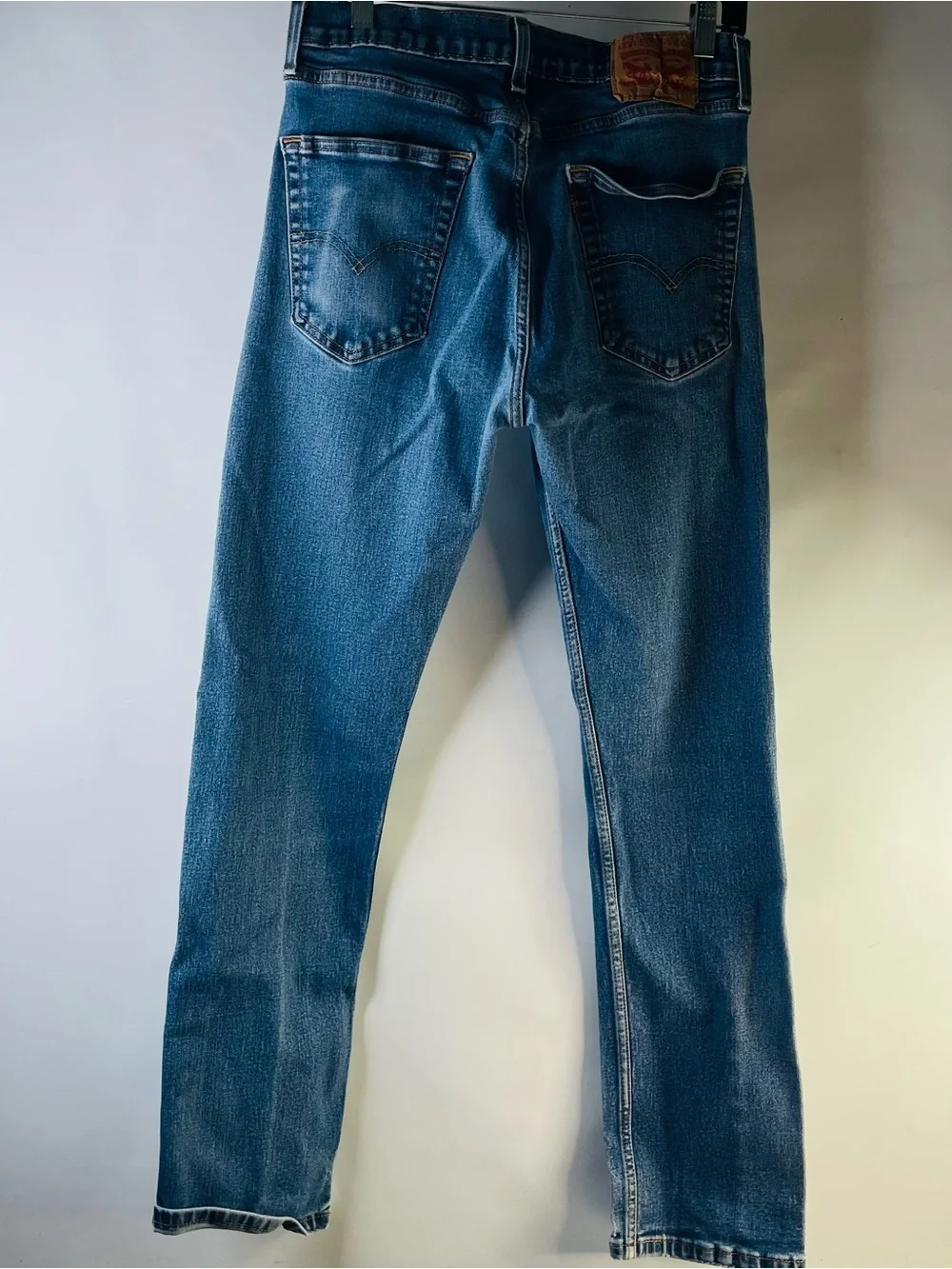 Levis straight leg